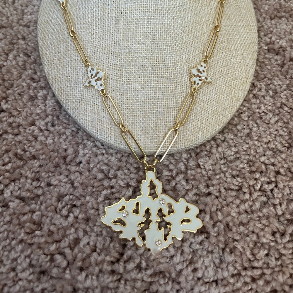 NWOT Neiman Marcus Statement Necklace